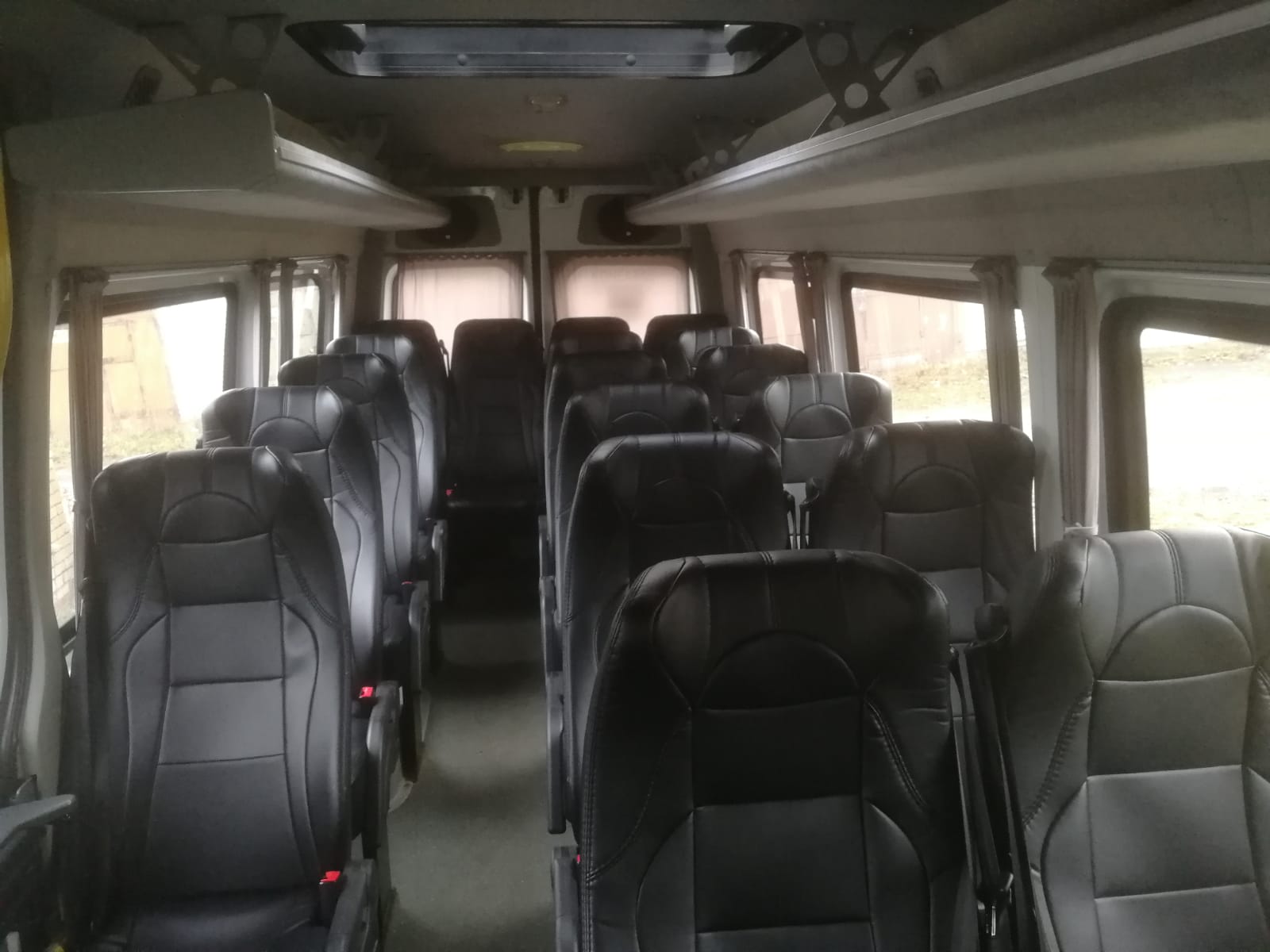 Mercedes Sprinter на 19 посадочных мест